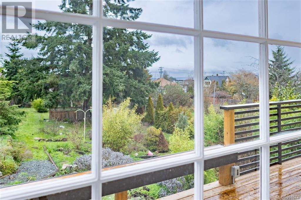 676 Pine St, Nanaimo real estate listing 991574