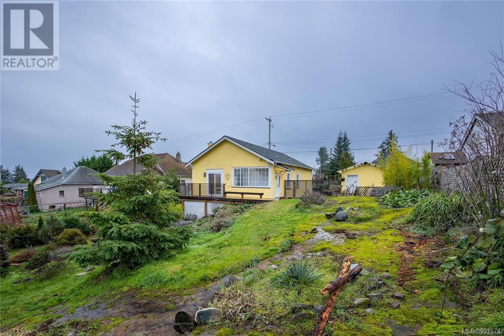 676 Pine St, Nanaimo real estate listing 991574