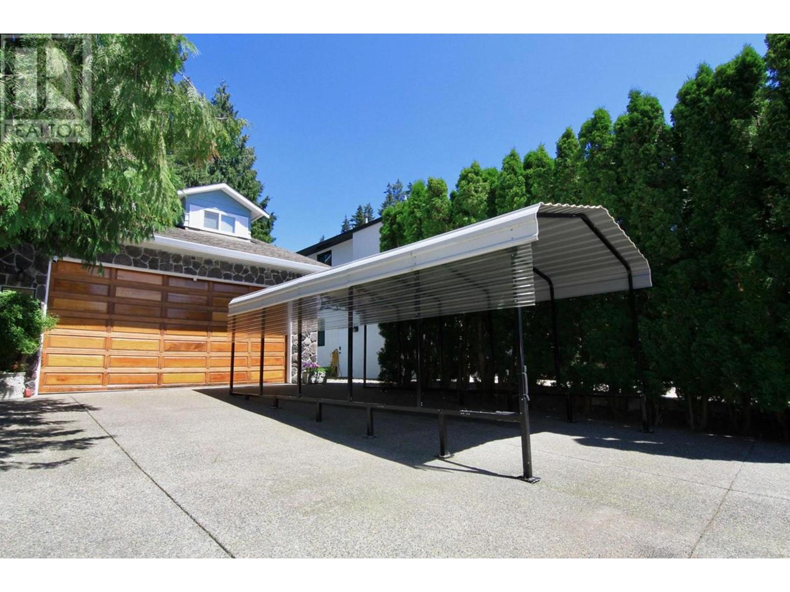 Photo 2 of 3321 Willerton Court, Coquitlam BC