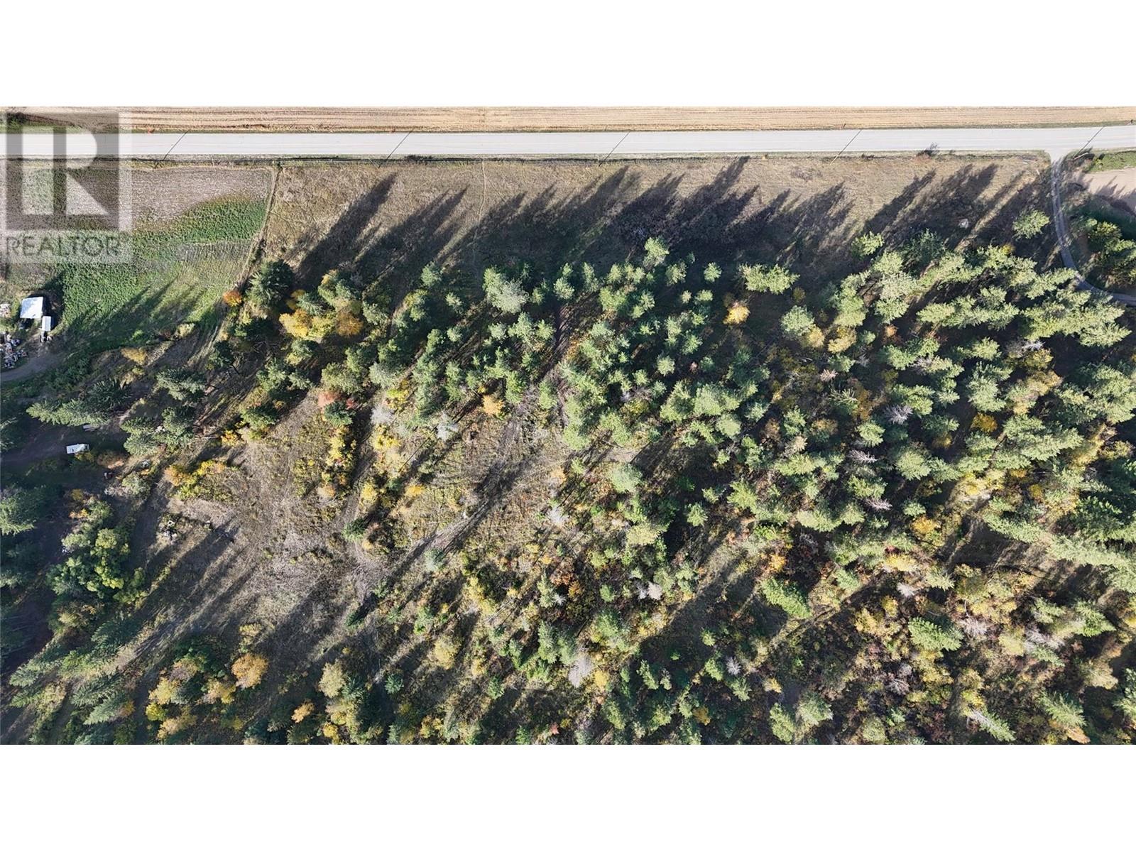5135 Salmon River Road, Spallumcheen