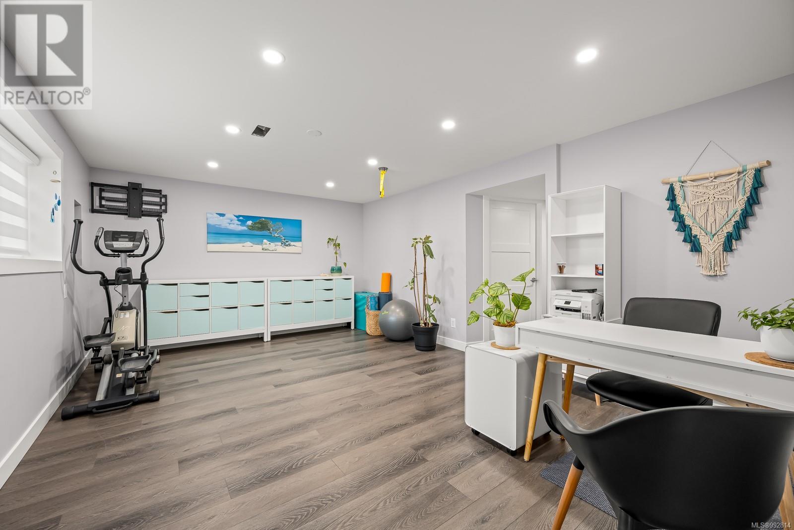 2413 Barbara Rd, Courtenay
