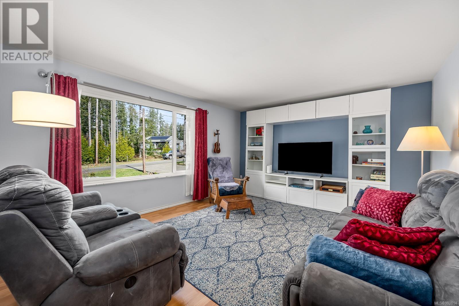 2413 Barbara Rd, Courtenay