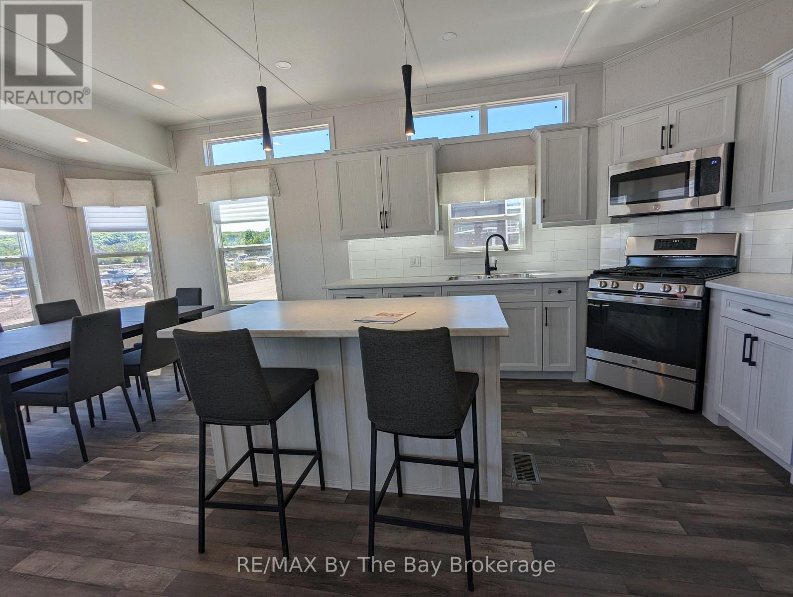 Photo 5 of 51 3282 Ogdens Beach Road, Tay ON