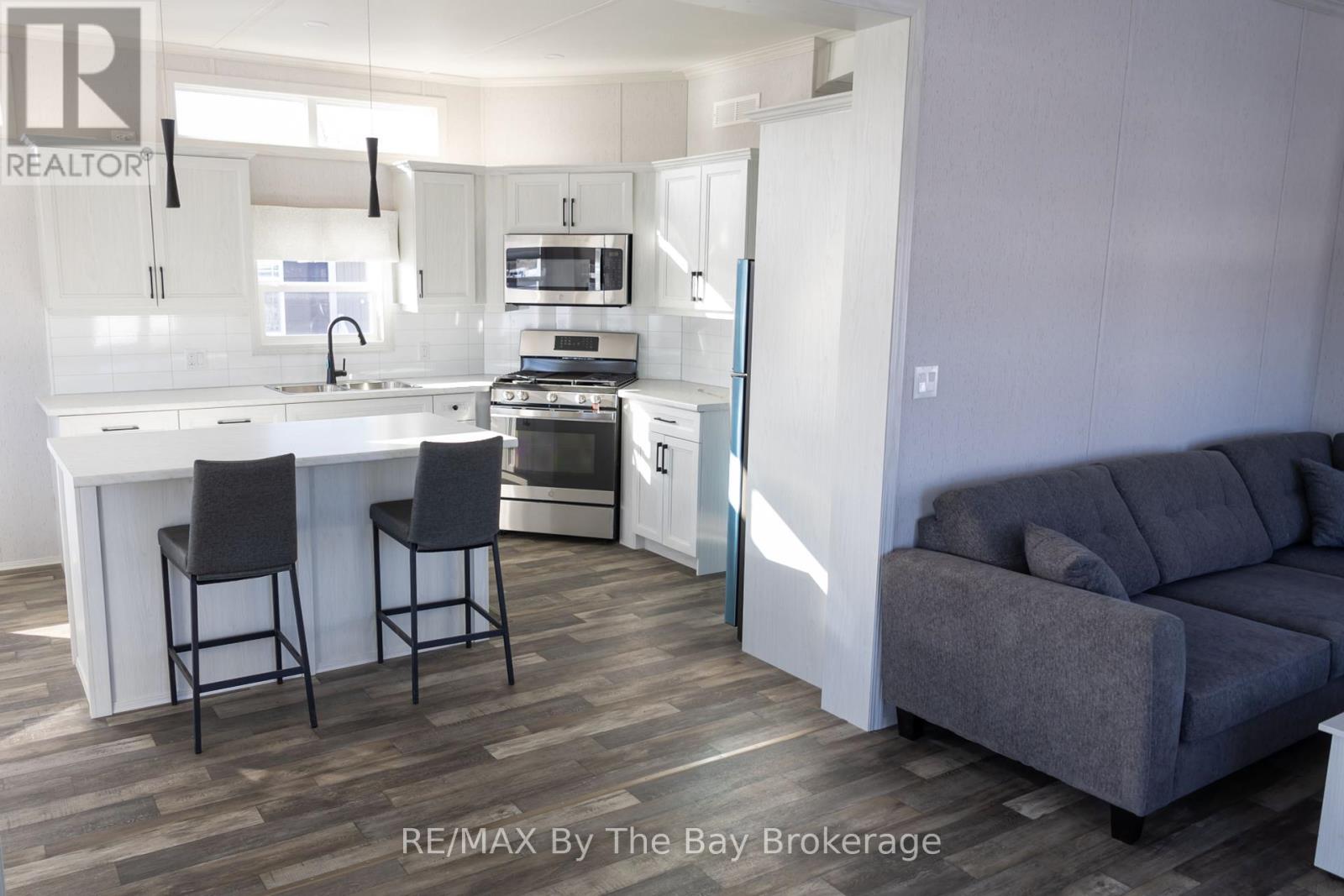 Photo 1 of 51 3282 Ogdens Beach Road, Tay ON