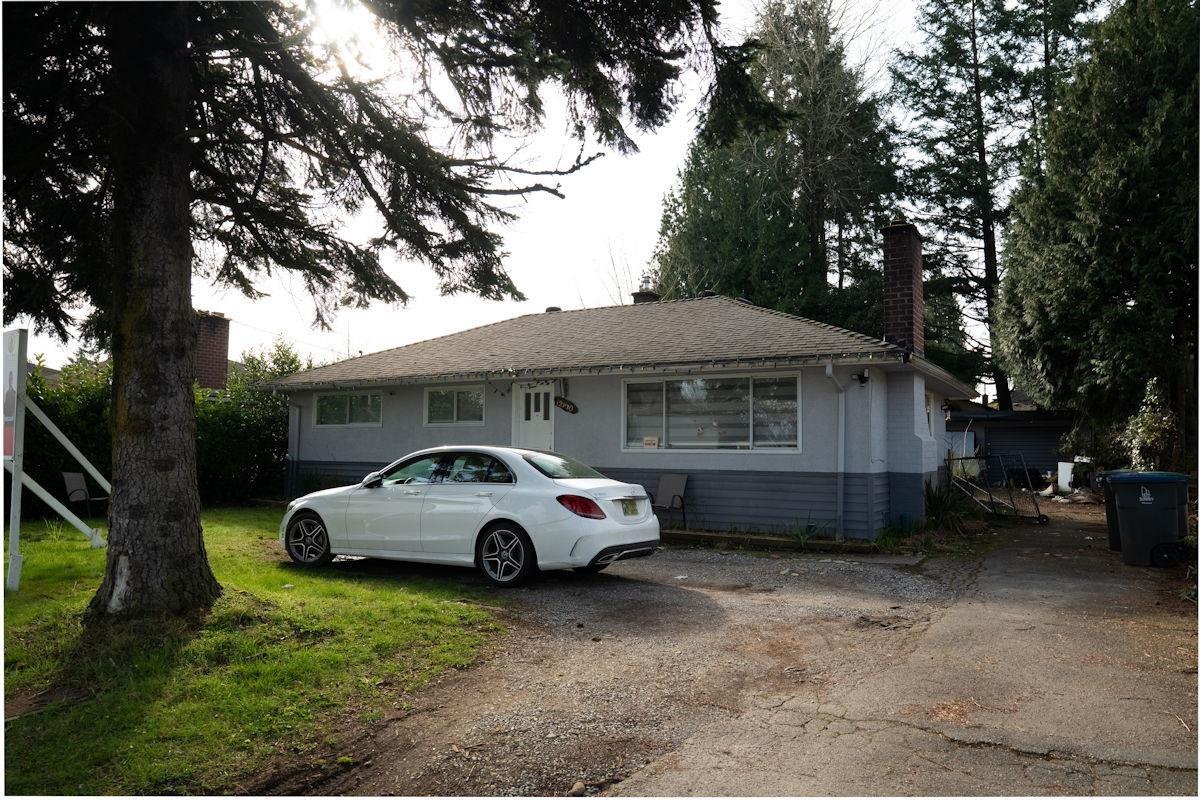 Photo 5 of 12370 96 Avenue, Surrey BC
