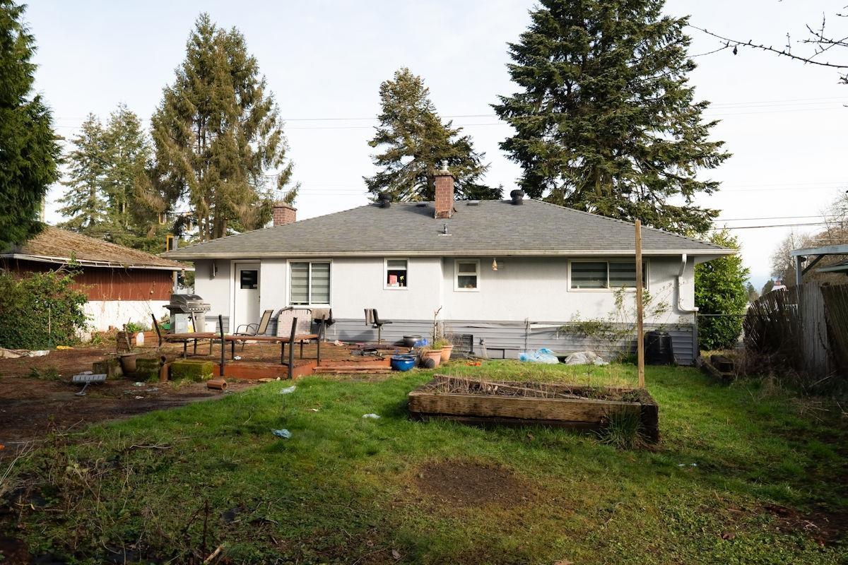 Photo 3 of 12370 96 Avenue, Surrey BC