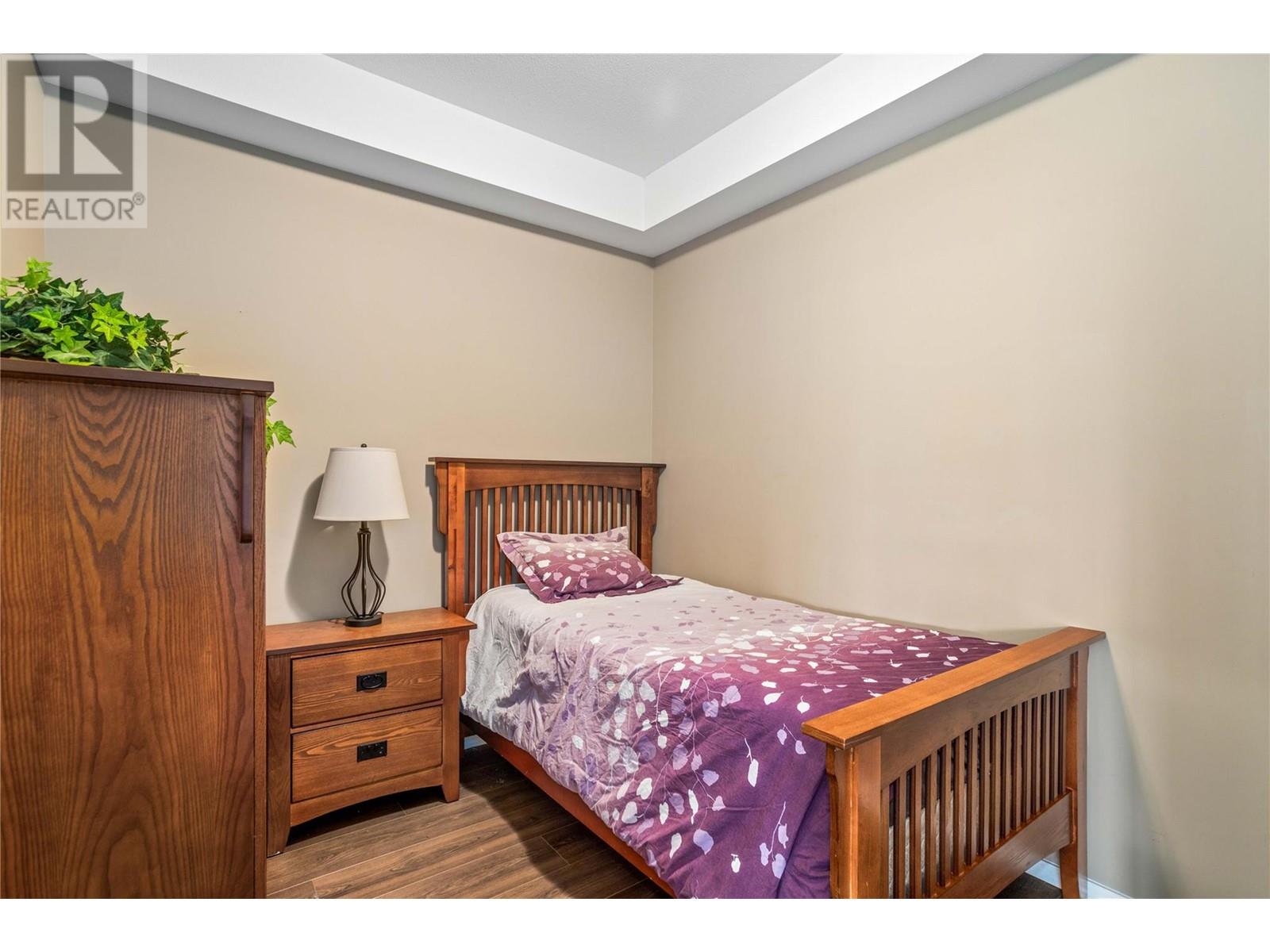 2404 1873 Country Club Drive, Kelowna