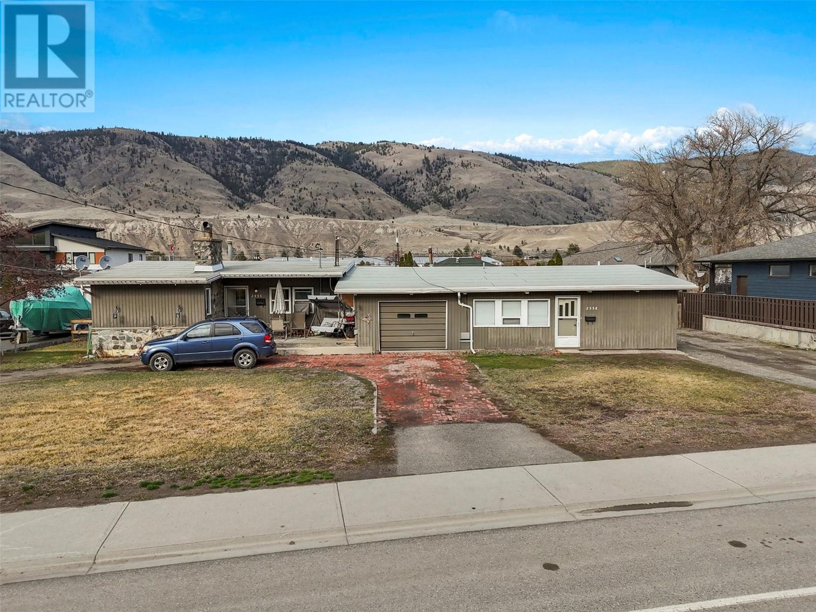 2556 / 2558 Valleyview Drive, Kamloops