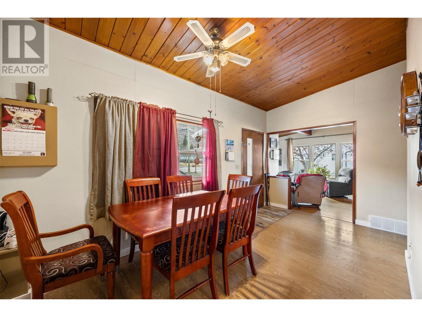 2556 / 2558 VALLEYVIEW DRIVE - Image 16