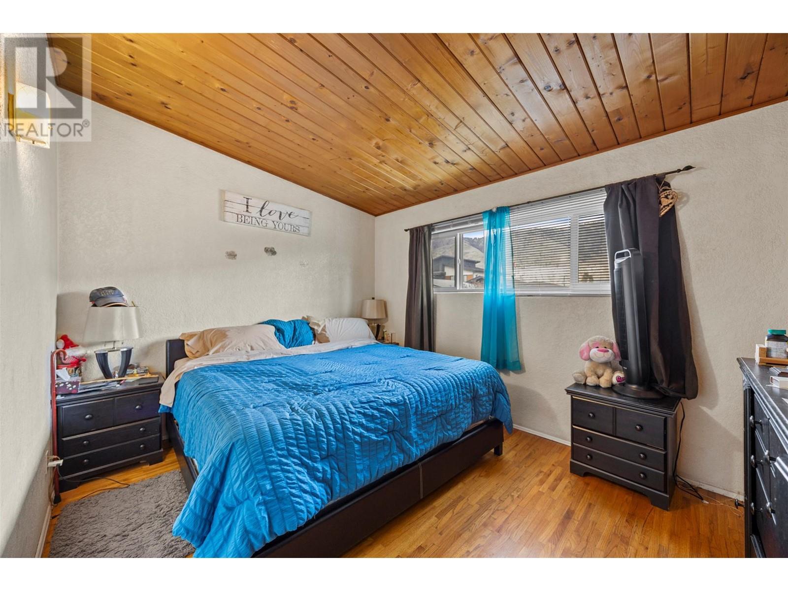 2556 / 2558 VALLEYVIEW DRIVE - Image 21