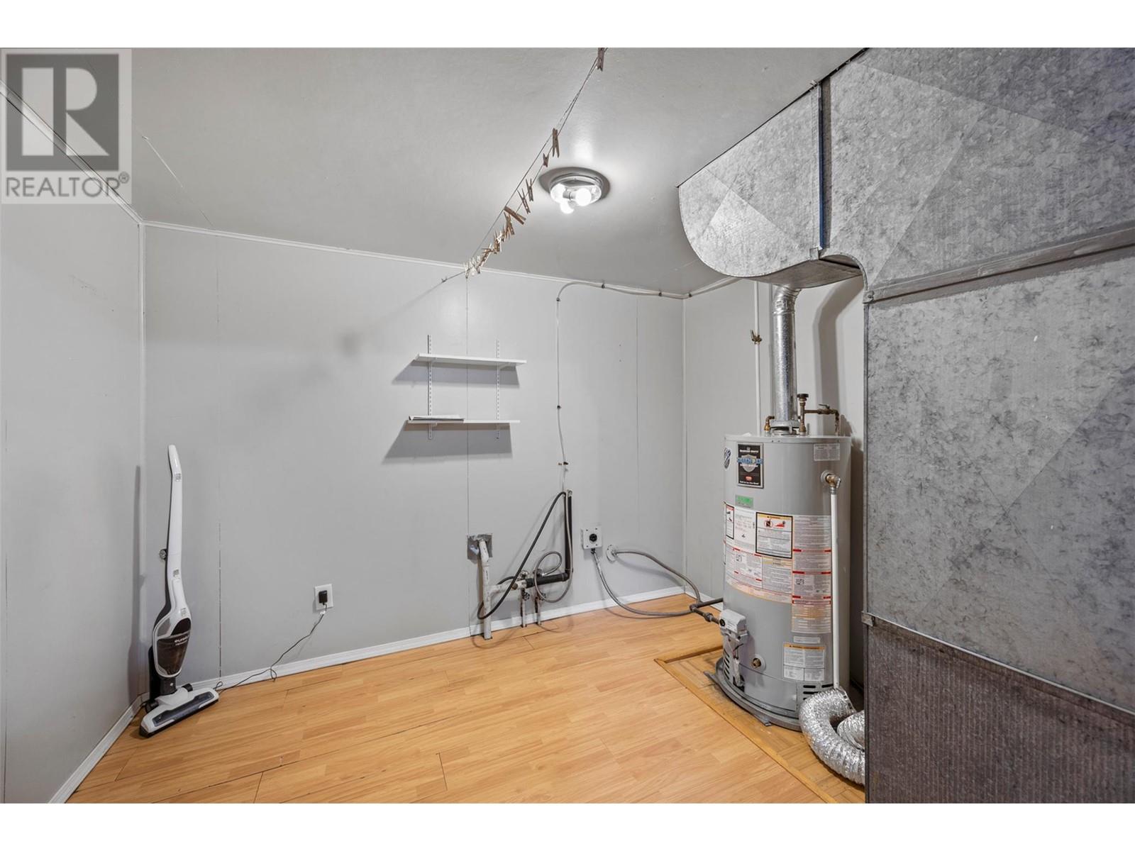 2556 / 2558 VALLEYVIEW DRIVE - Image 41