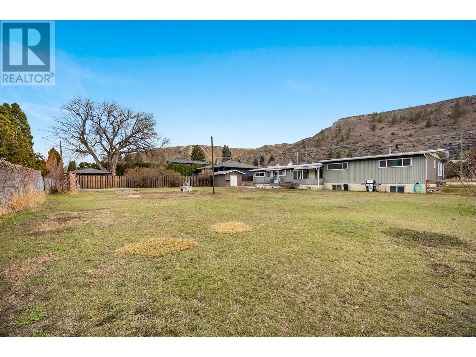 2556 / 2558 Valleyview Drive, Kamloops