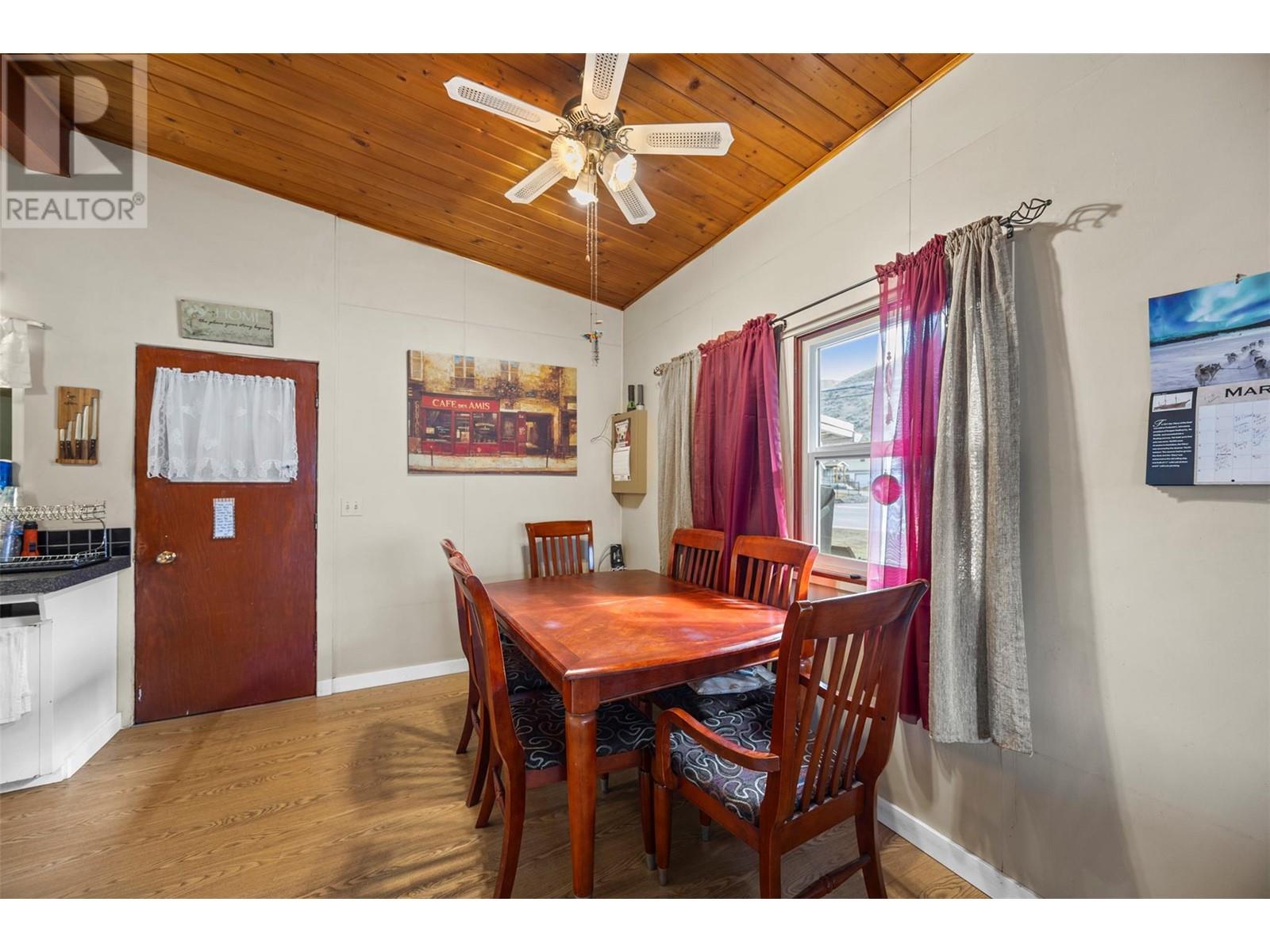 2556 / 2558 VALLEYVIEW DRIVE - Image 5