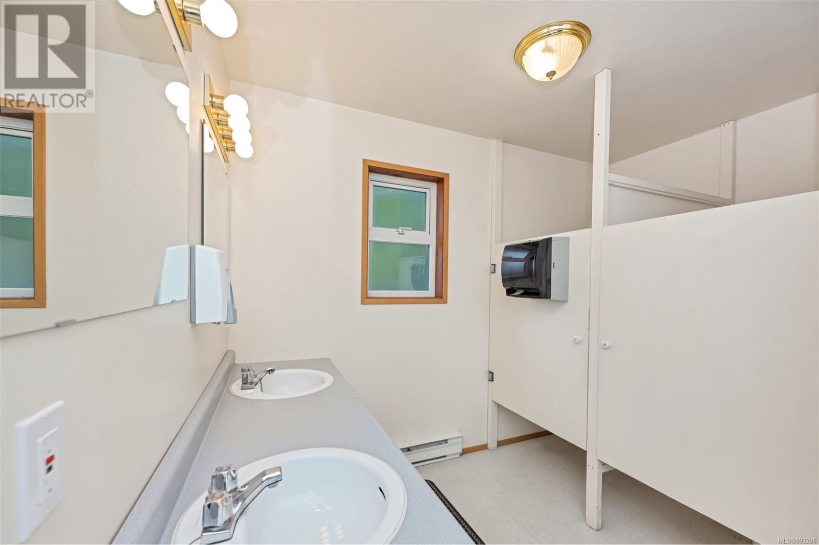 29 6340 Cerantes Rd, Port Renfrew