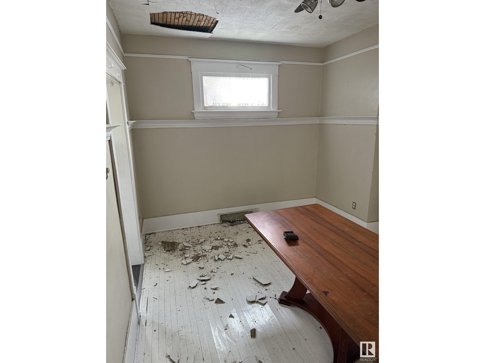 11121 127 ST NW, Edmonton