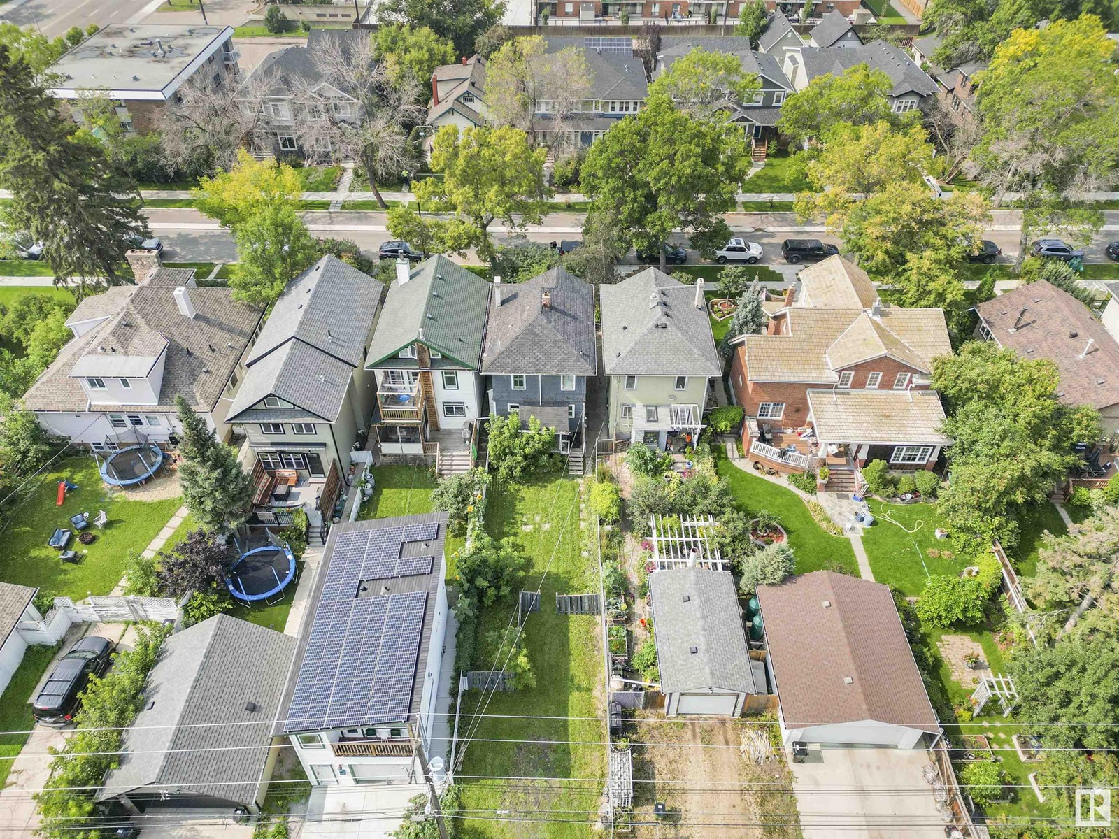 11121 127 ST NW, Edmonton