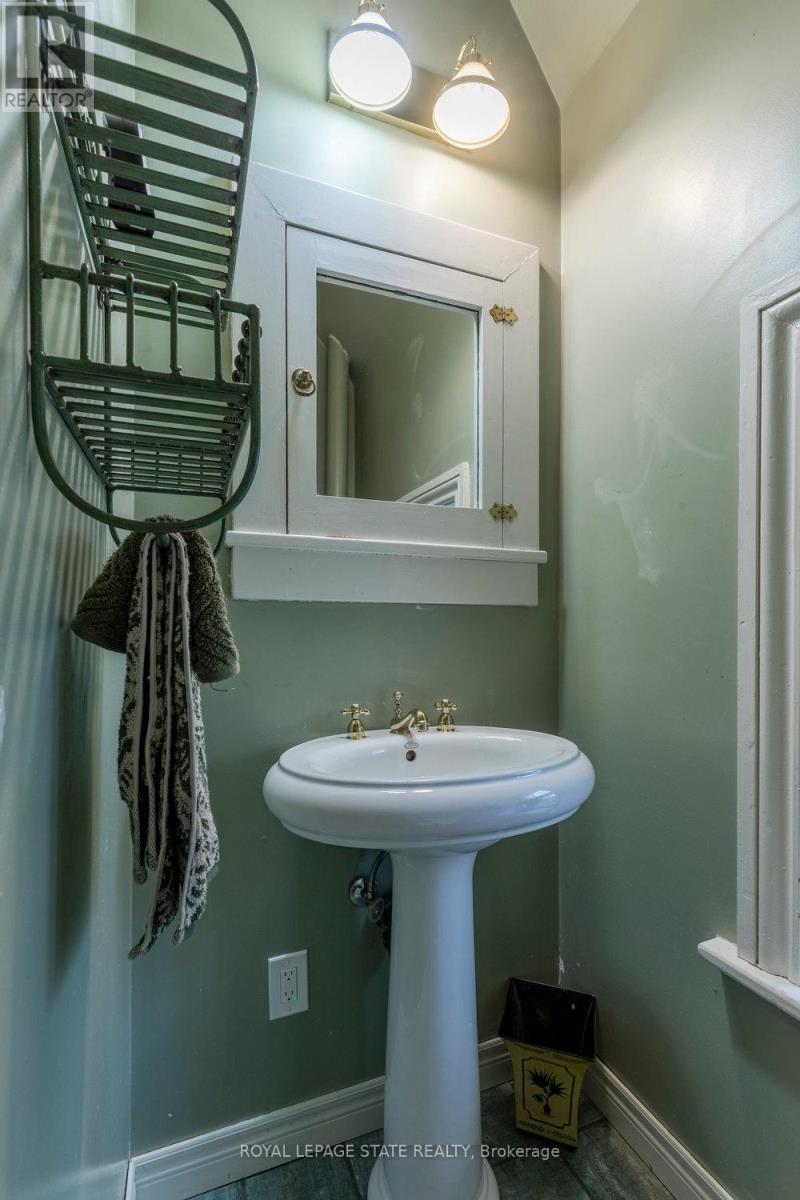 Photo 23 of 340 Dundas Street E, Hamilton ON