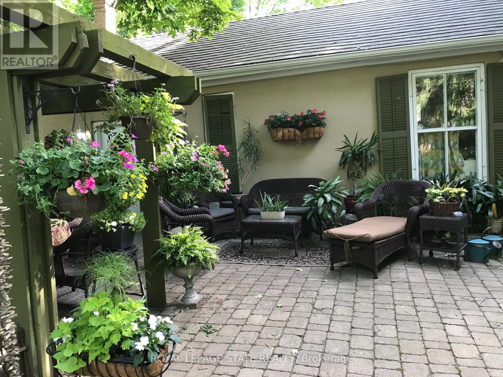 Photo 10 of 340 Dundas Street E, Hamilton ON