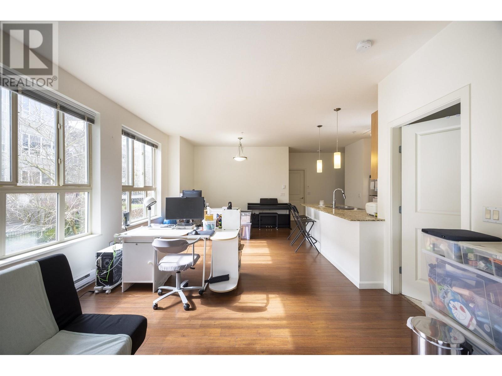 216 2484 WILSON AVENUE, Port Coquitlam real estate listing R2981561
