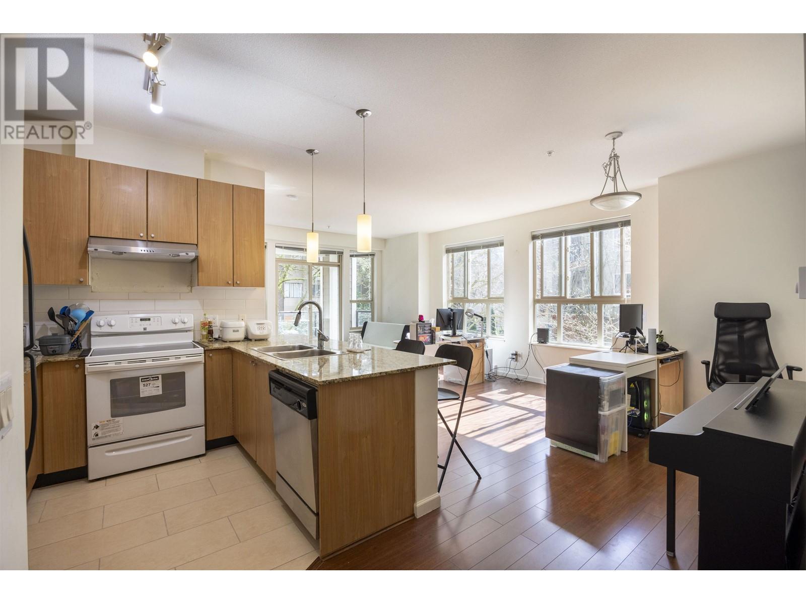 216 2484 WILSON AVENUE, Port Coquitlam real estate listing R2981561