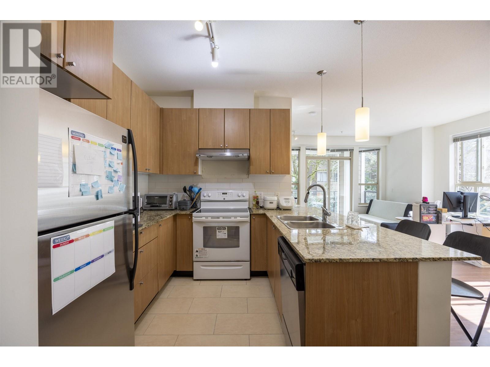 216 2484 WILSON AVENUE, Port Coquitlam real estate listing R2981561