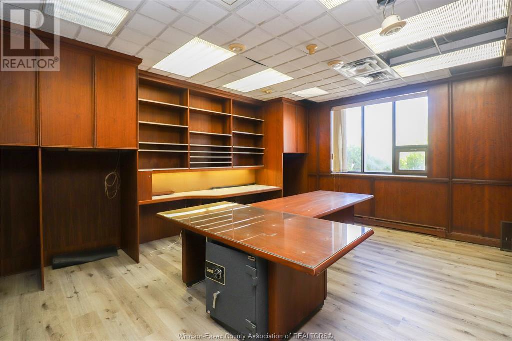 Photo 16 of 2130 South Pacific Avenue, Windsor ON
