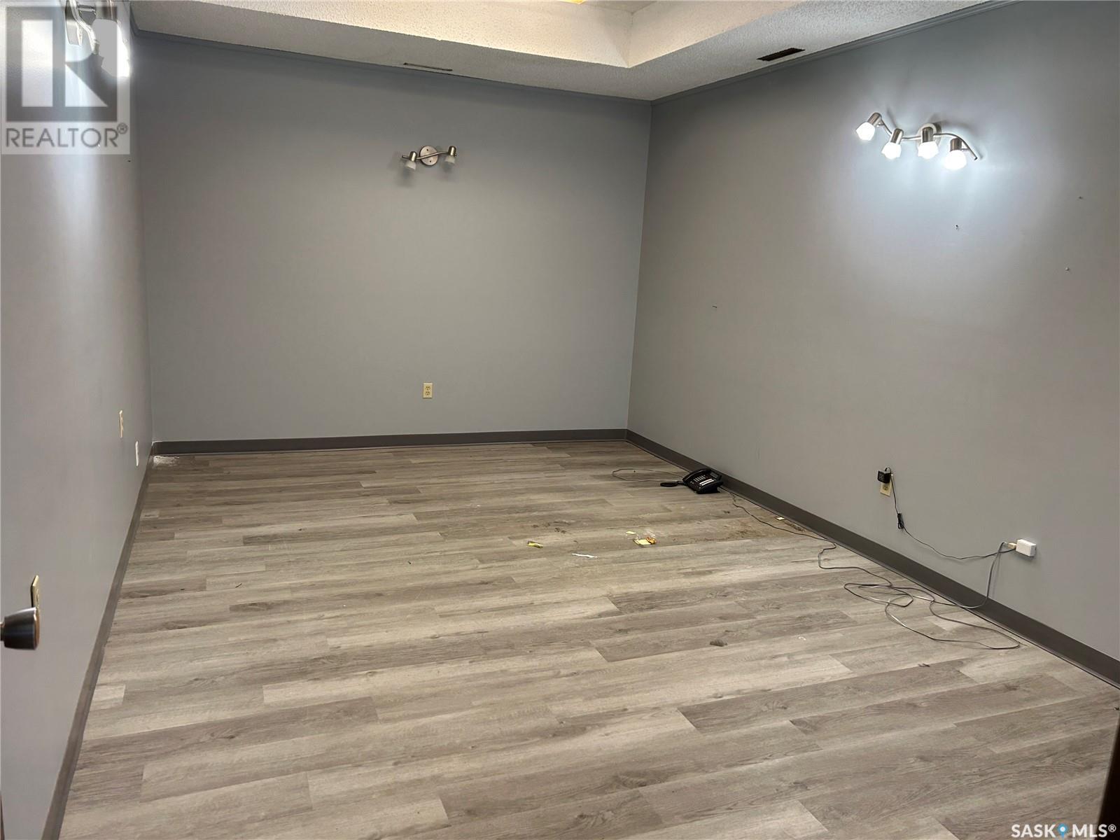 Photo 8 of 355 16th Street W, Prince Albert SK