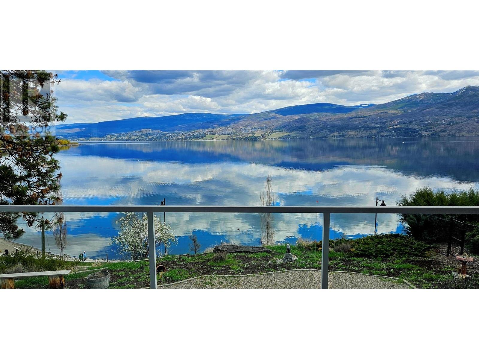  3869 Angus Drive, West Kelowna