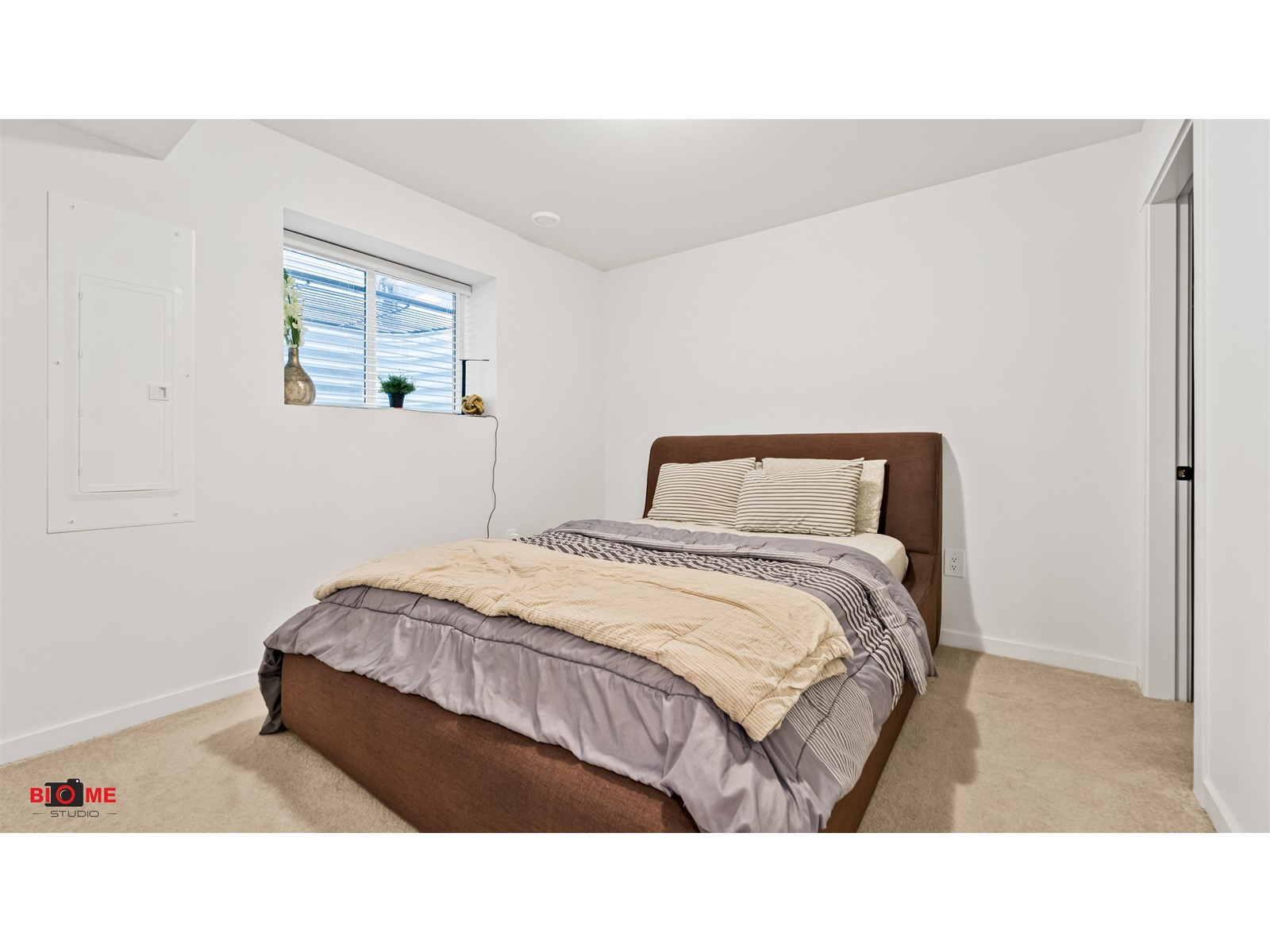 Photo 9 of 7495 197 Street, Langley BC