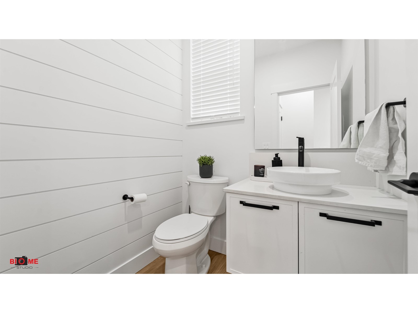 Photo 5 of 7495 197 Street, Langley BC