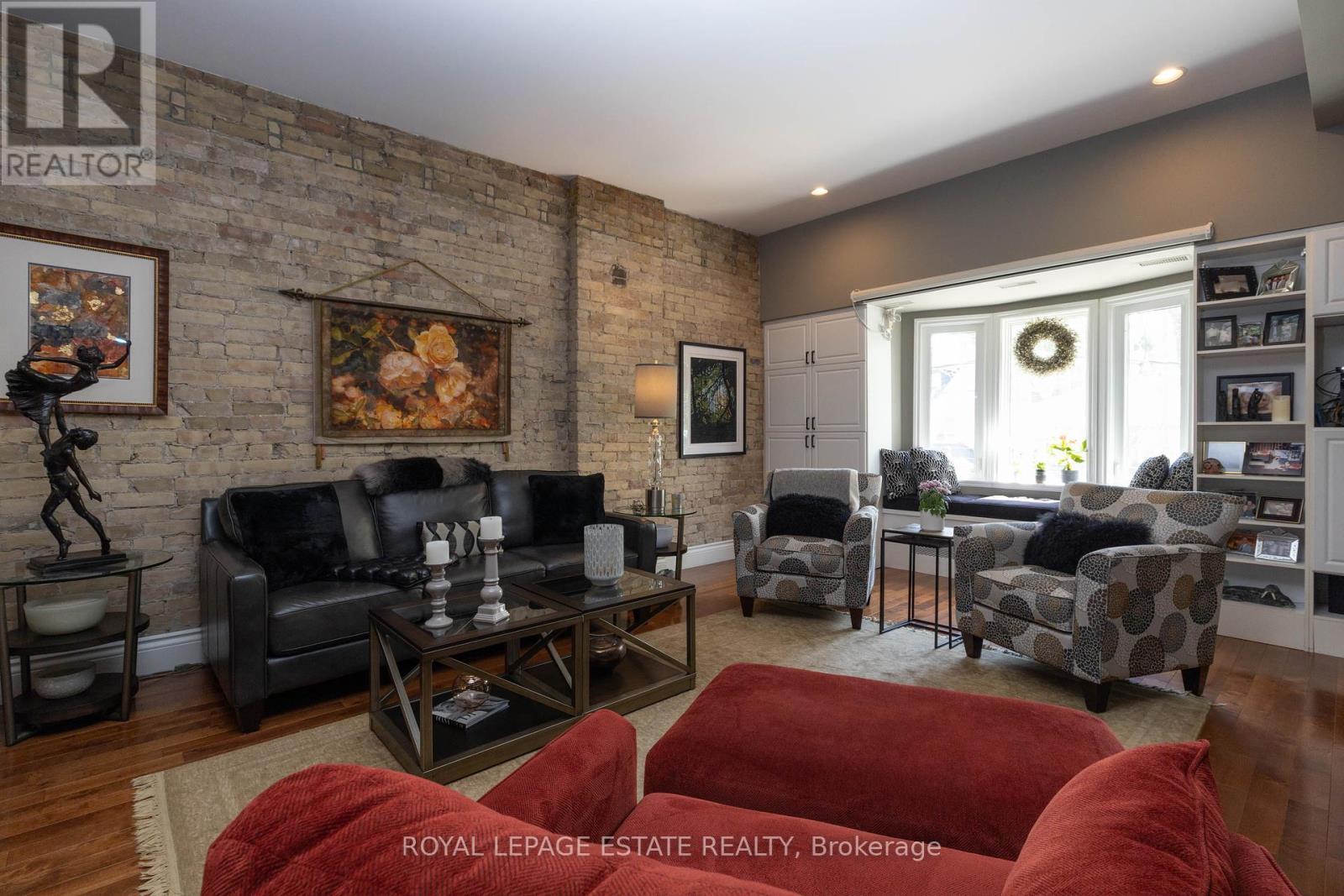 Photo 11 of 2184 Queen Street E, Toronto ON
