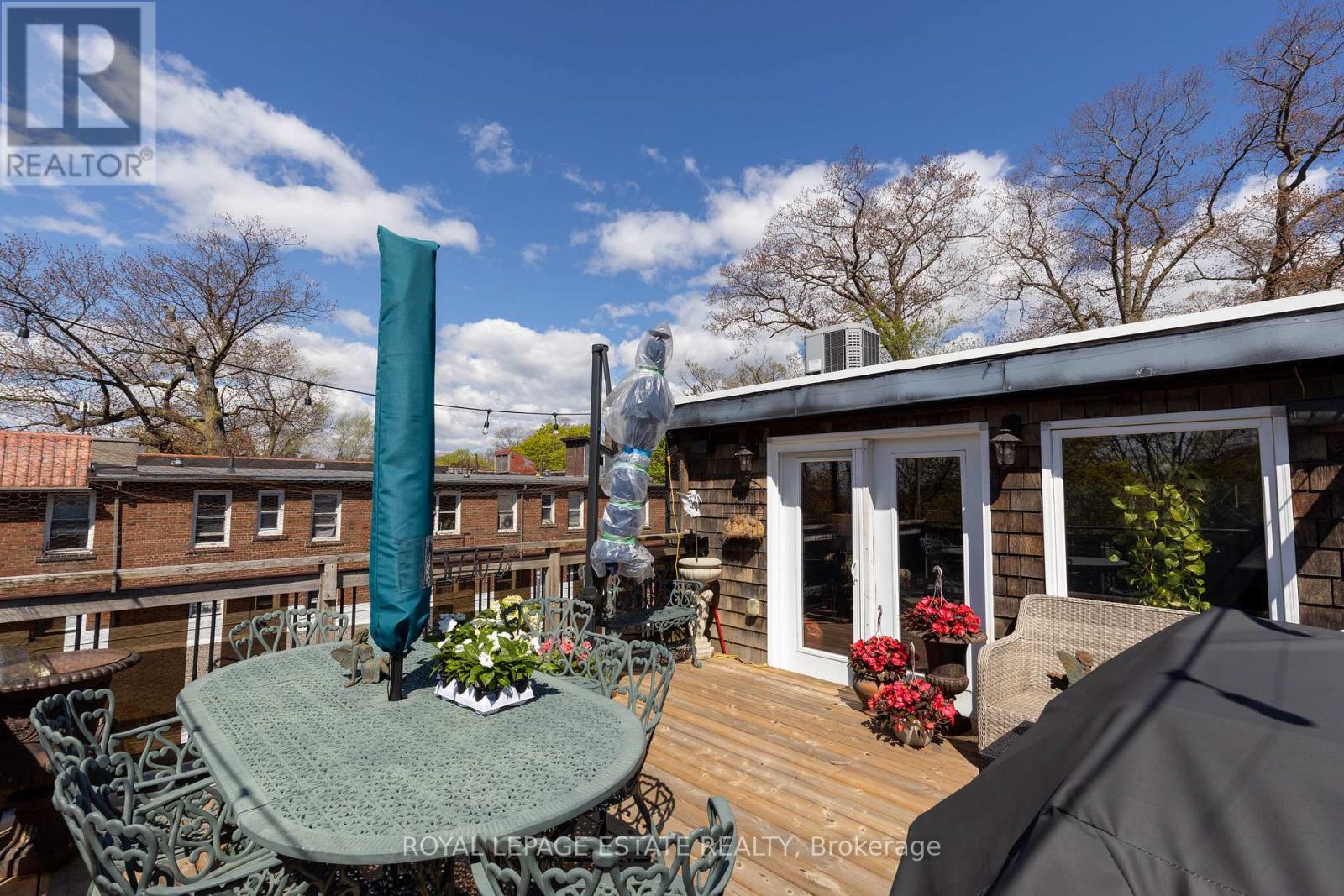 Photo 16 of 2184 Queen Street E, Toronto ON