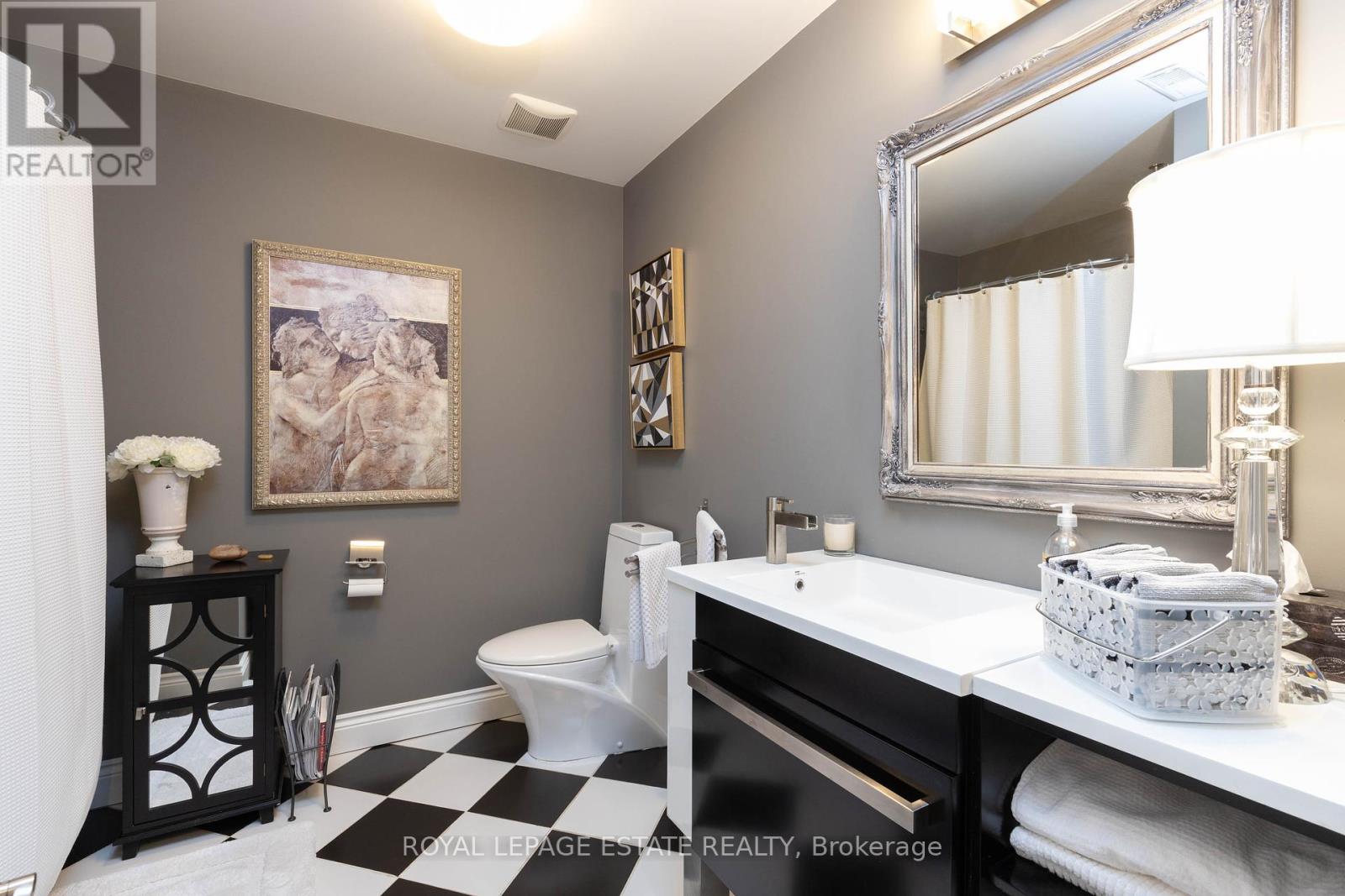 Photo 23 of 2184 Queen Street E, Toronto ON