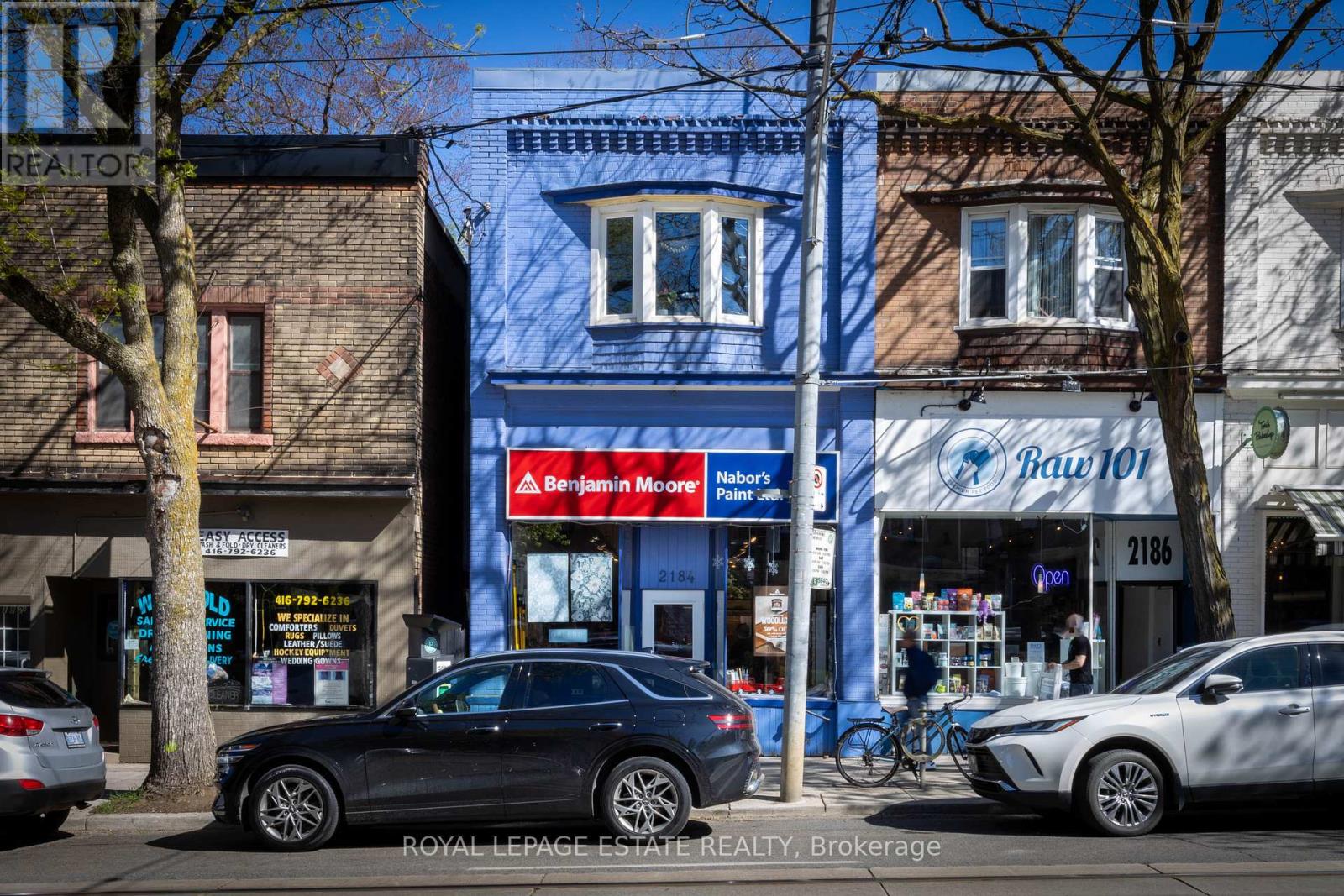 Photo 3 of 2184 Queen Street E, Toronto ON