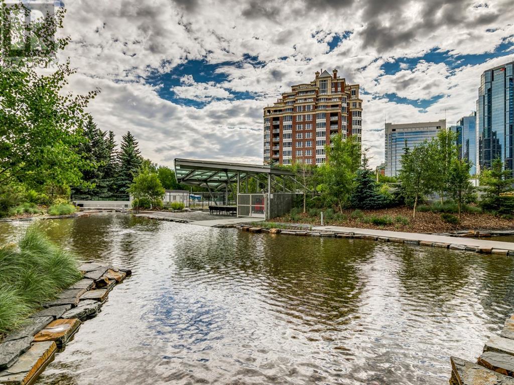 Single Family House for Sale in    Avenue SW Eau Claire Calgary 