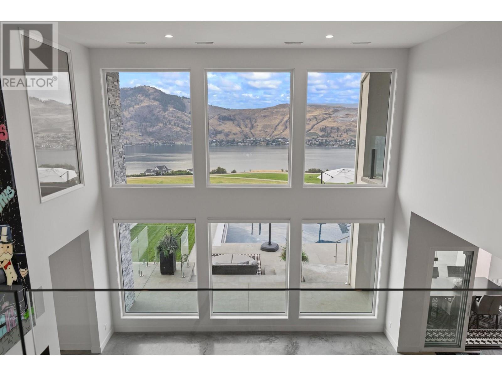  112 + 116 Sunset Boulevard, Vernon