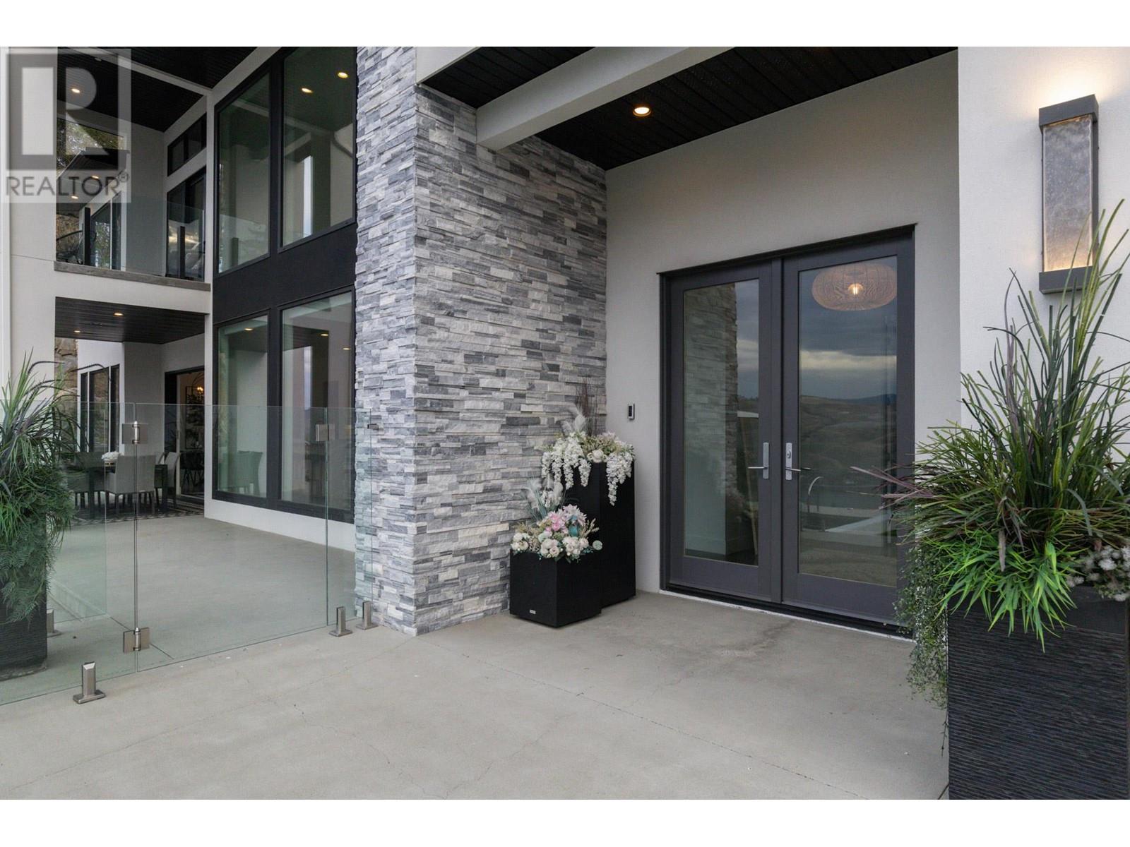  112 + 116 Sunset Boulevard, Vernon