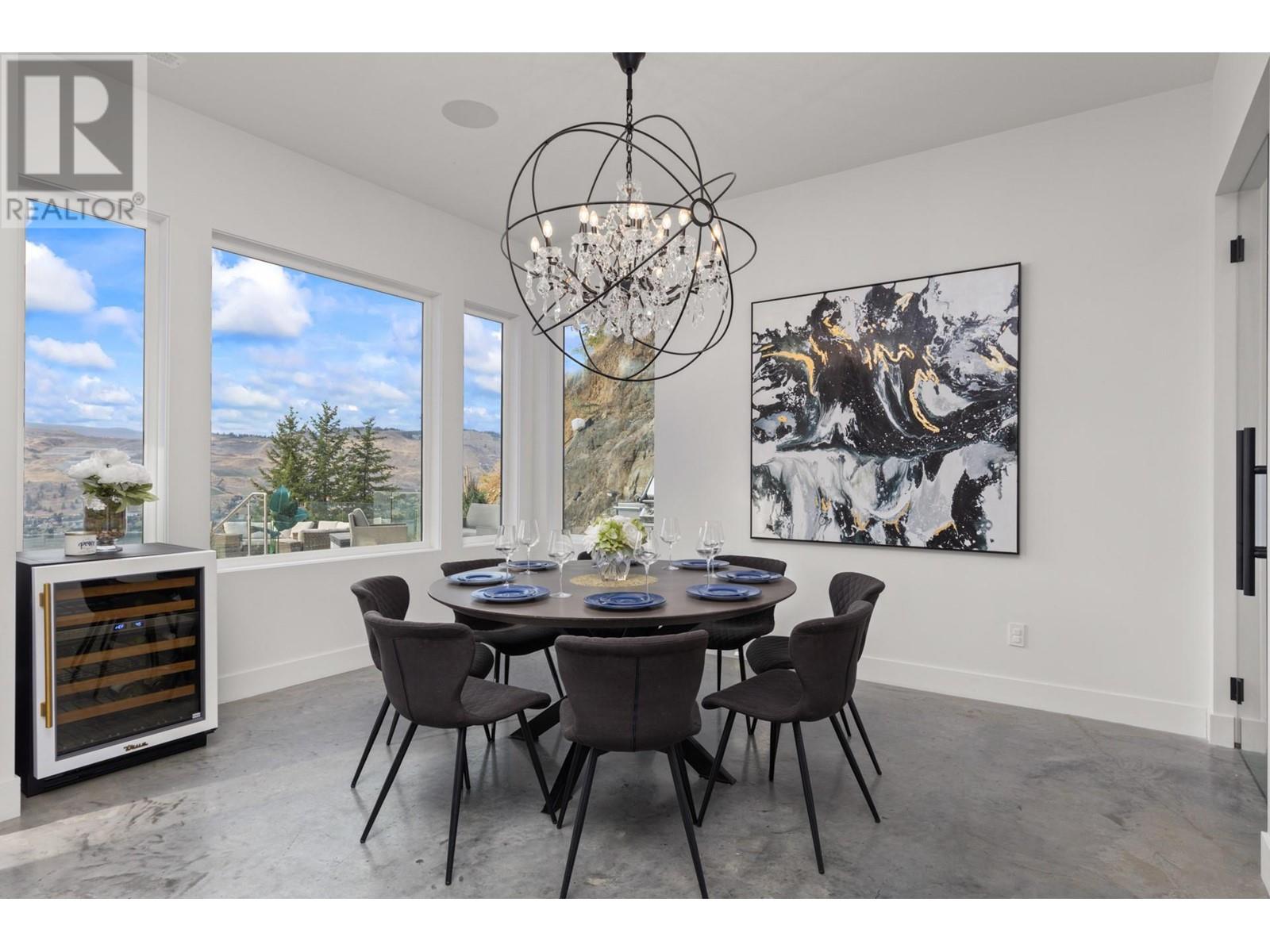  112 + 116 Sunset Boulevard, Vernon