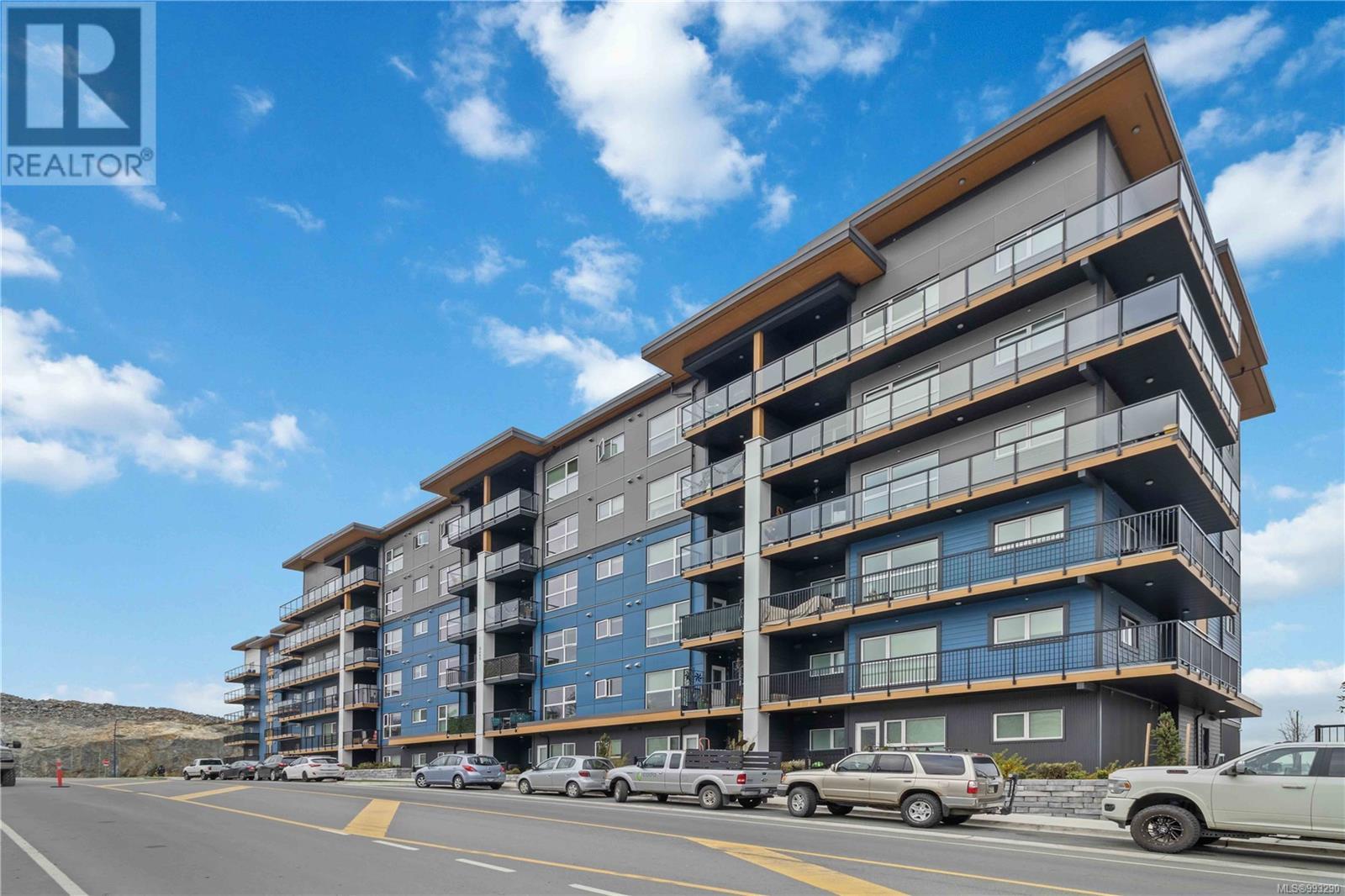 111 2465 Gateway Road, Langford
