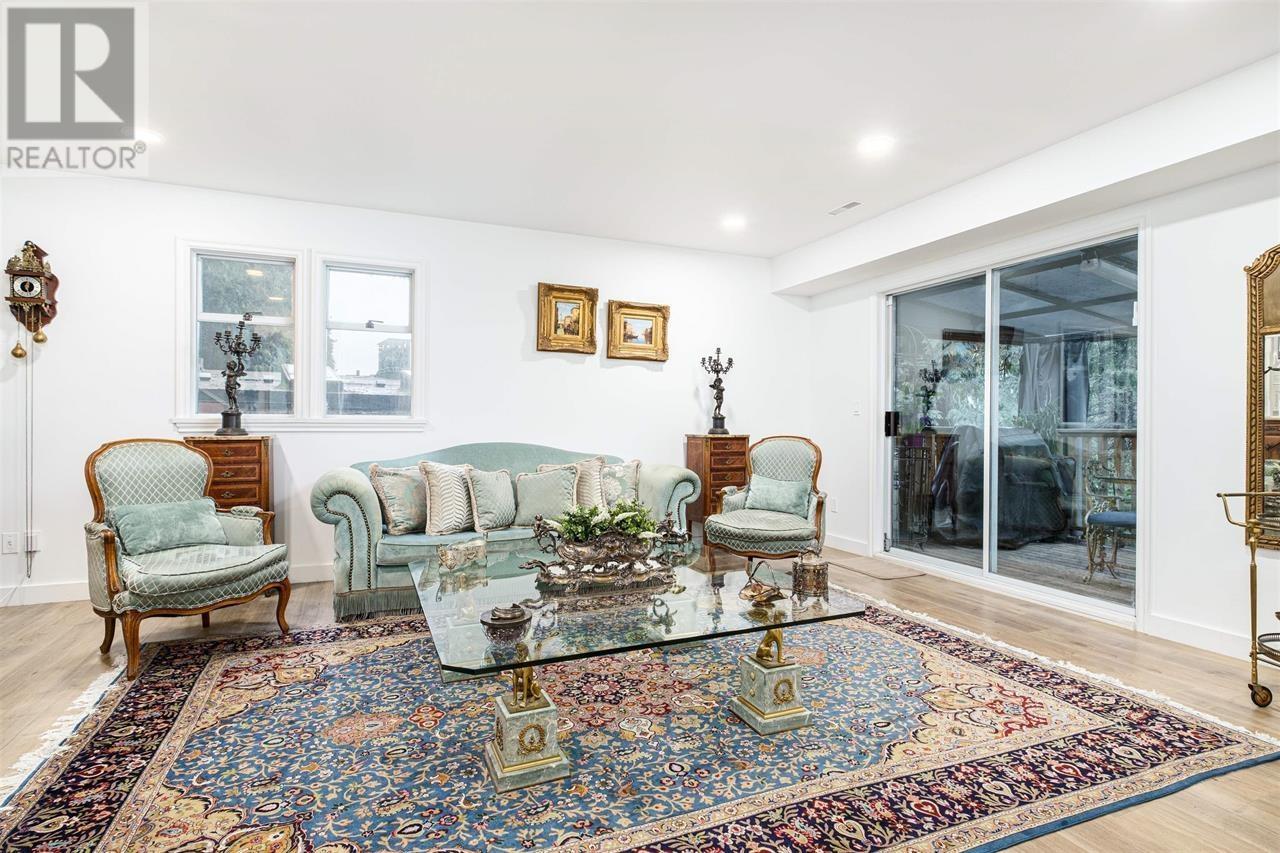 6780 MARINE DRIVE, West Vancouver
