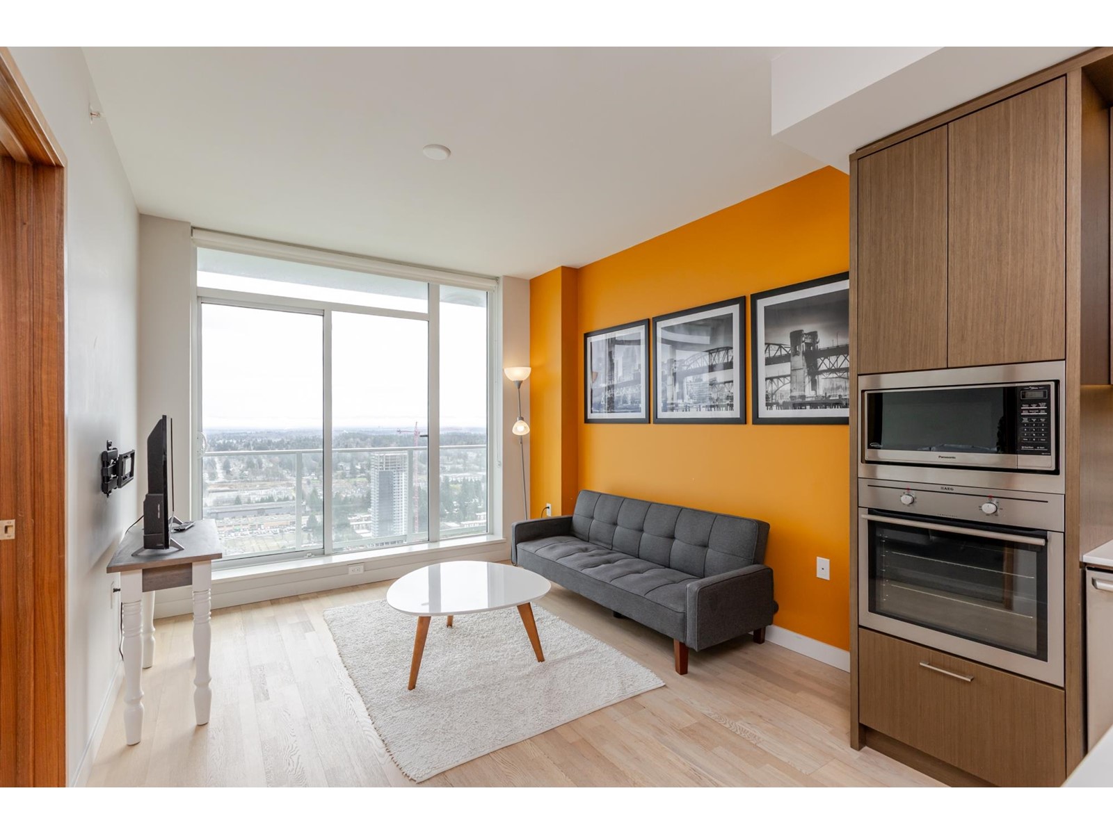 Photo 12 of 4004 13495 Central Avenue, Surrey BC