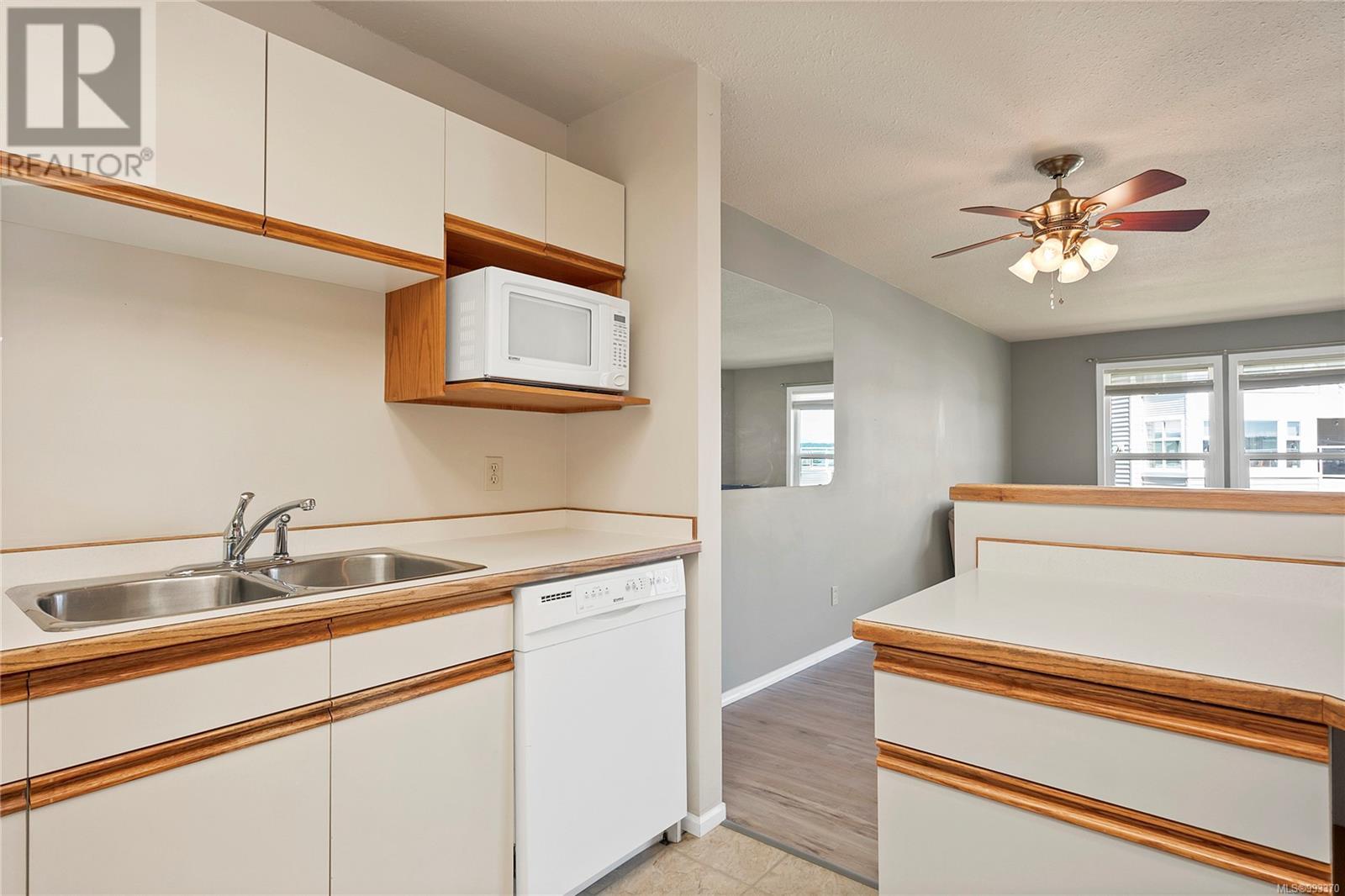 328 390 Island Hwy S, Campbell River real estate listing 993370