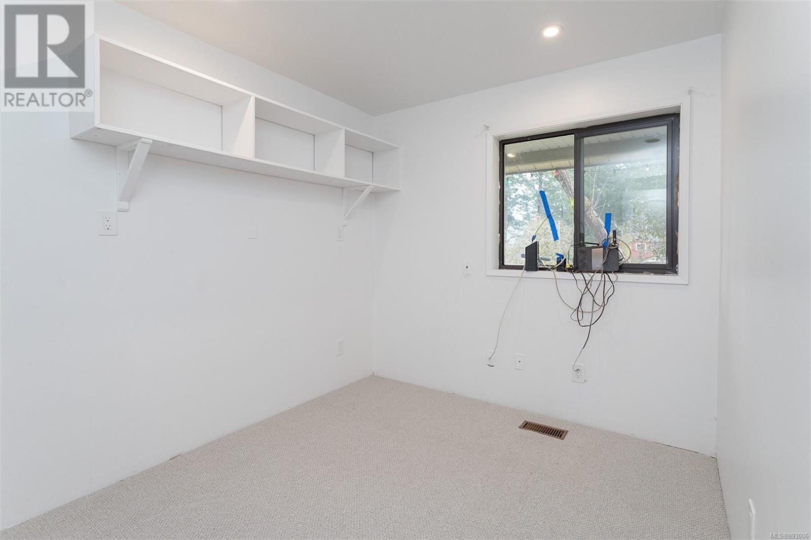 1559 Sawyer Rd, Langford real estate listing 993006