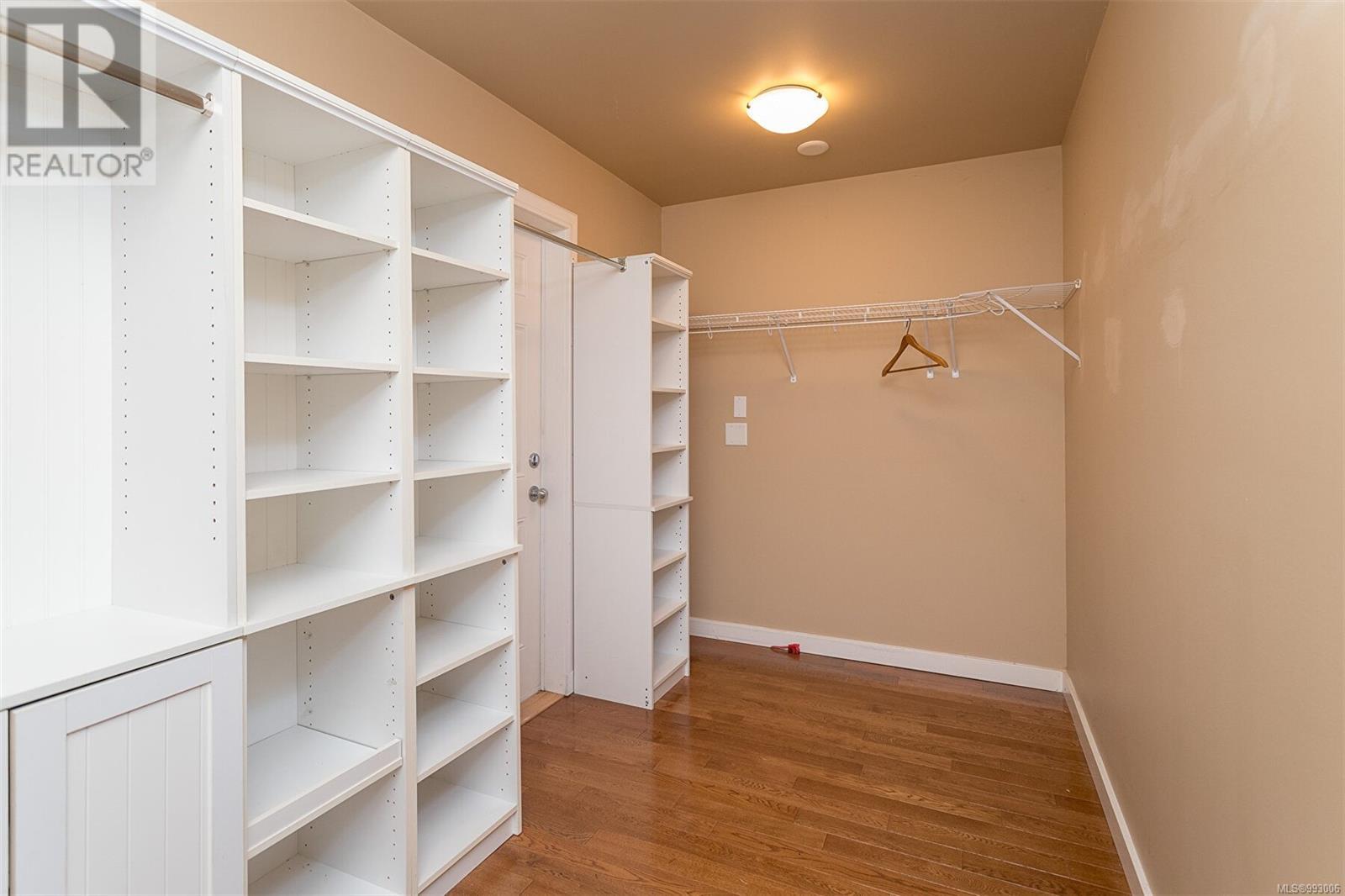 1559 Sawyer Rd, Langford real estate listing 993006