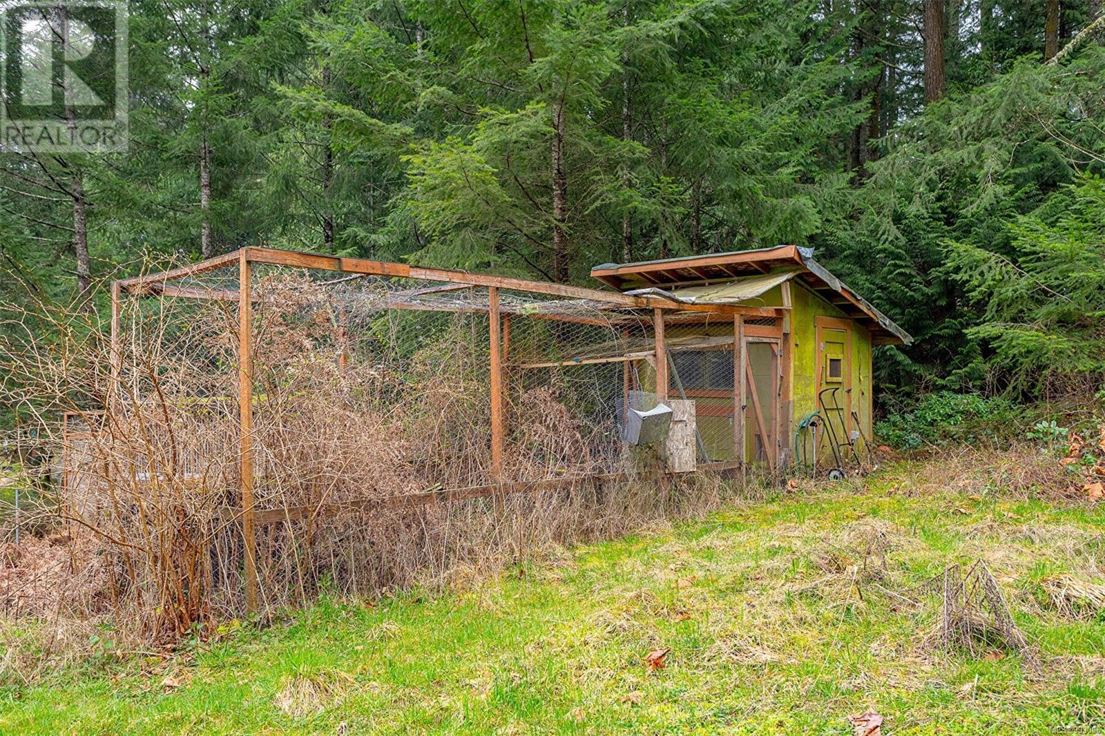 1559 Sawyer Rd, Langford real estate listing 993006