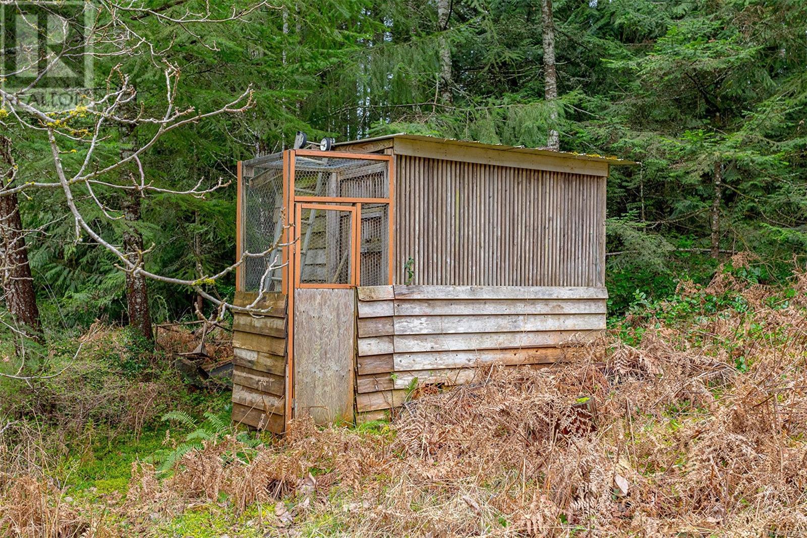 1559 Sawyer Rd, Langford real estate listing 993006