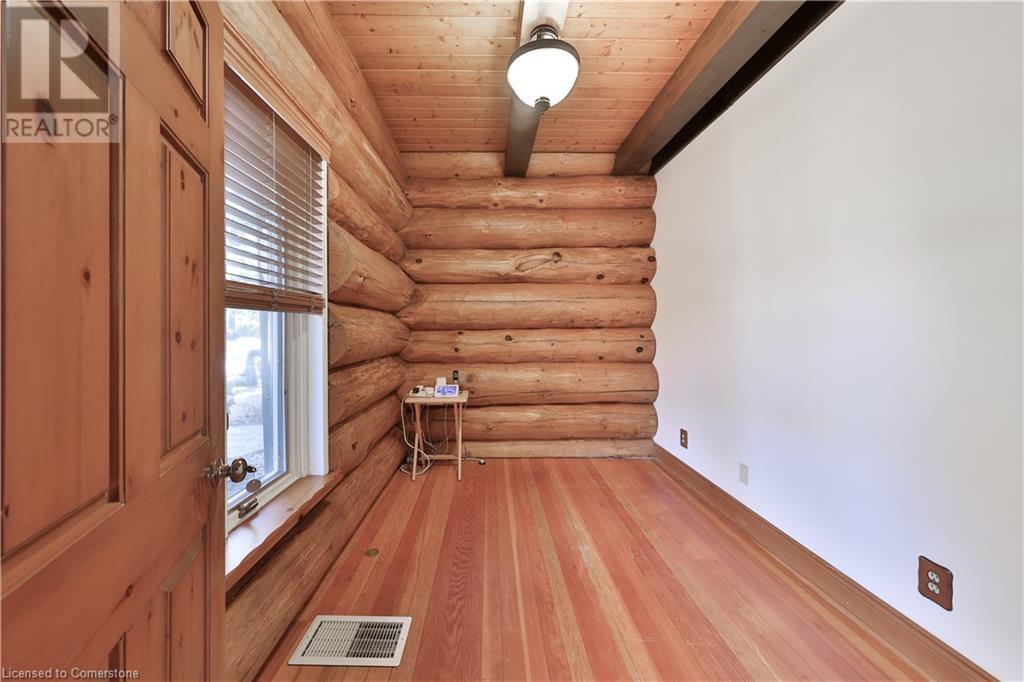 Photo 15 of 270 North Shore Boulevard E, Burlington ON