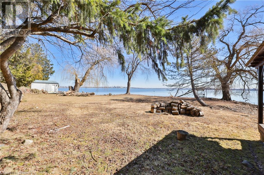 Photo 43 of 270 North Shore Boulevard E, Burlington ON