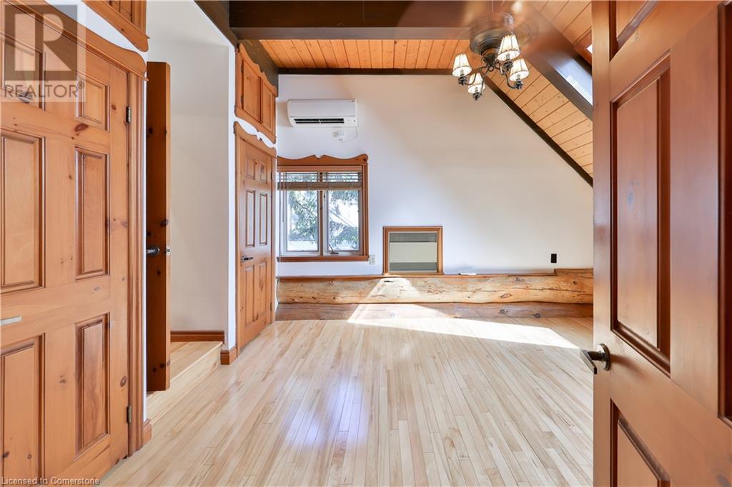 Photo 7 of 270 North Shore Boulevard E, Burlington ON