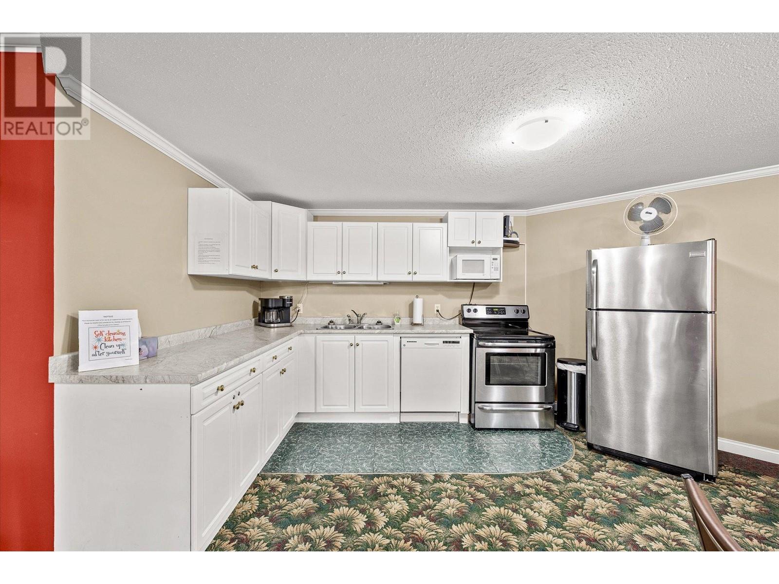 309 933 Harvey Avenue, Kelowna